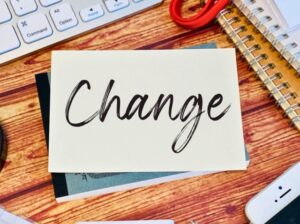 年度末の変化の中で広がるチャンス ― 実績と信頼のライブチャットビジネス